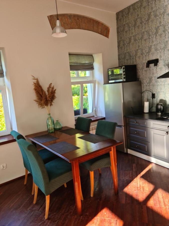 Apartament W Starej Szkole Apartamento Srebrna Góra Exterior foto